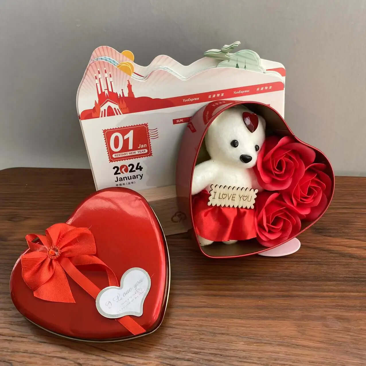 Jabón Artificial Rosa con oso de peluche.